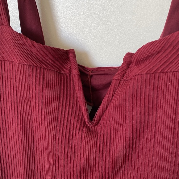 NWT L*SPACE Pointelle Rib Cha Cha One Piece Swimsuit Size 8 Burgundy - Picture 5 of 12